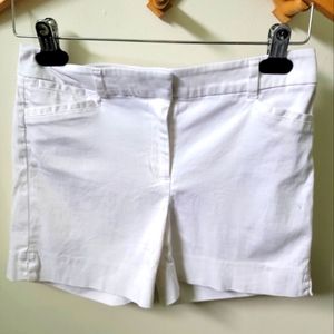 white house black market white shorts size 00